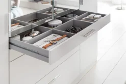 Drehtürenschrank aBeat