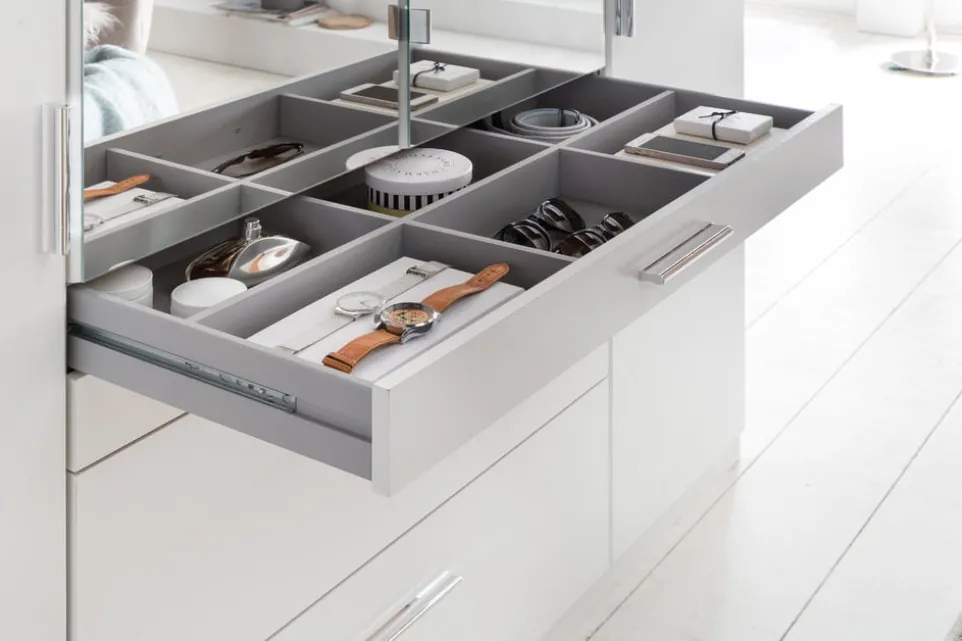 Drehtürenschrank aBeat