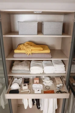 Drehtürenschrank Skat