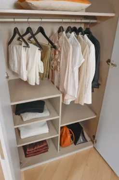 Drehtürenschrank Skat