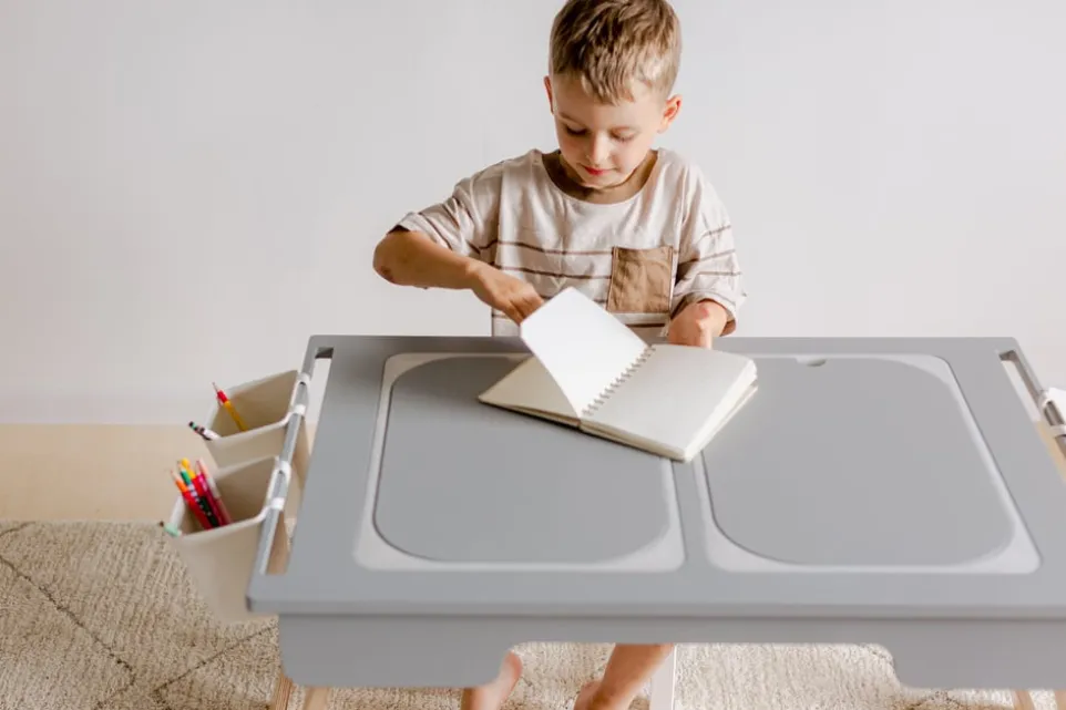 Sinnestisch/Spieltisch Rauna